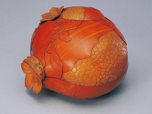Pomegranate-themed relics greet the autumn