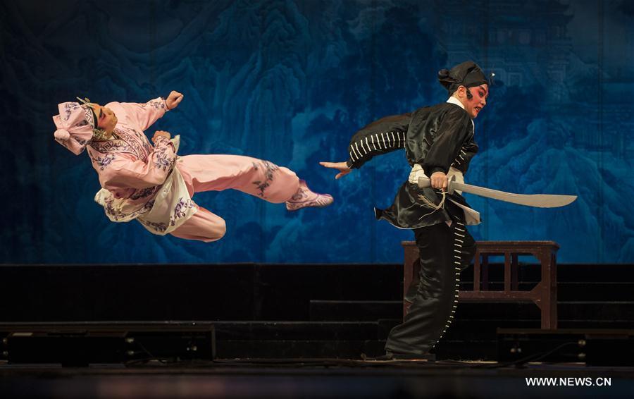 Actors perform Cantonese Opera in E China