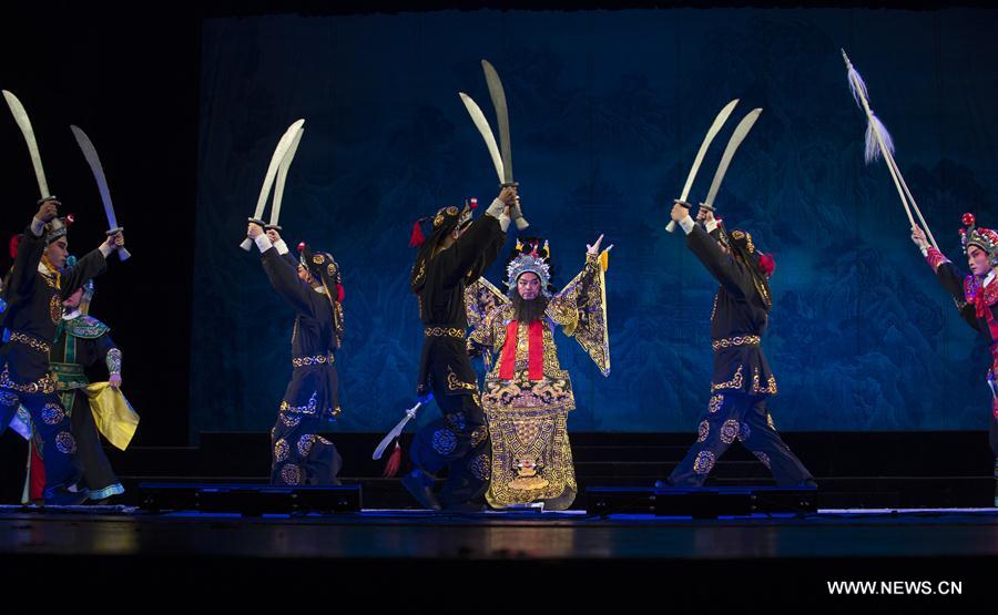 Actors perform Cantonese Opera in E China