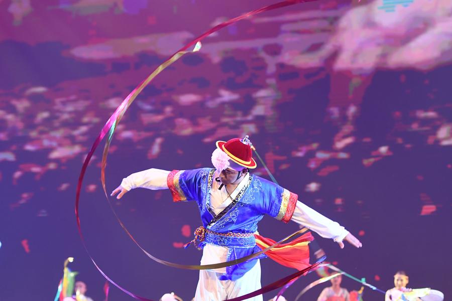 Gala show held to mark Yanbian Korean autonomous prefecture's founding