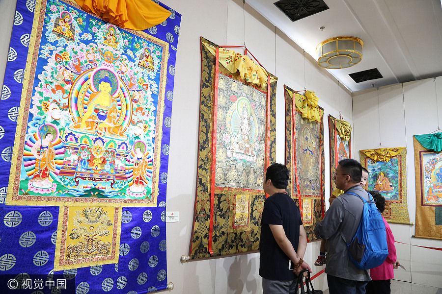 Thangka art exhibition held in Beijing