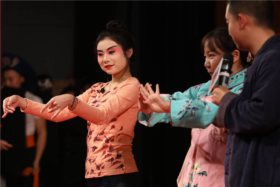 Peking Opera tour debuts on university campus