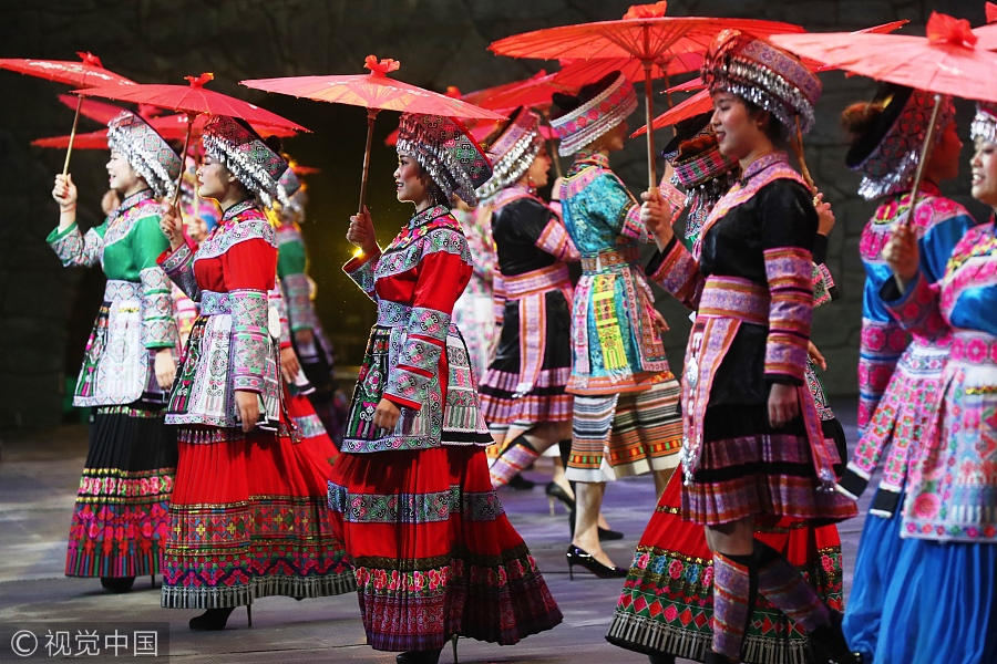 Miao costumes on display at culture festival in Hunan