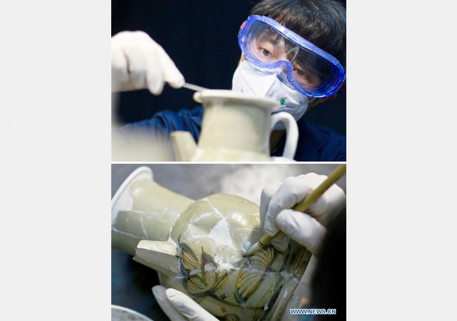 Technicians restore original forms of historical relics in Anhui Museum