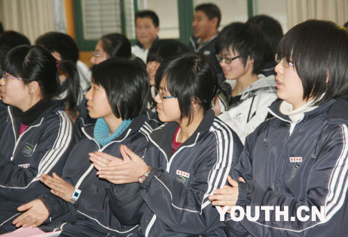 专家:学生是网络低俗内容的最大受害者