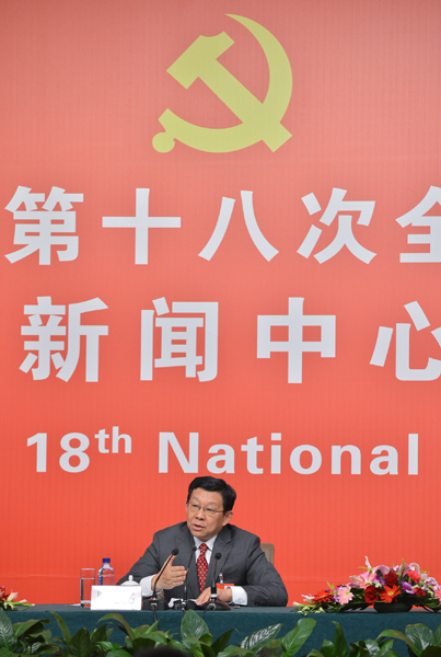 商务部部长陈德铭接受媒体集体采访