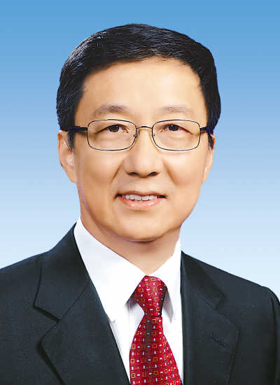 中共十八届中央领导机构成员简历