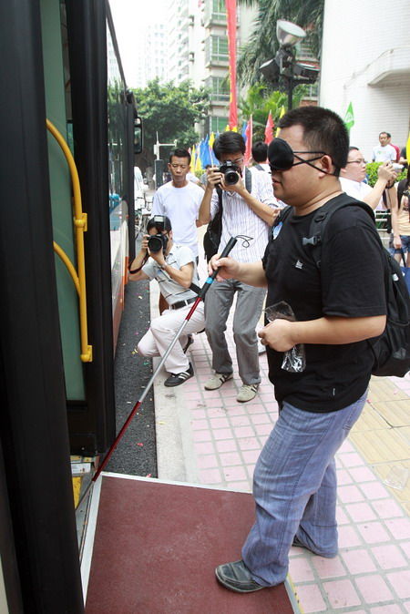 迎亚残运会百天倒数 城市无障碍体验活动启动