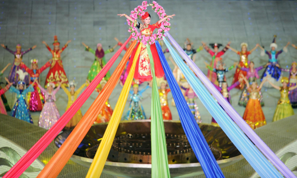 第16届亚洲运动会开幕式在广州举行