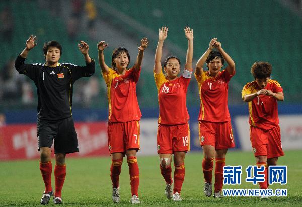女足小组赛：中国10-1约旦[组图]