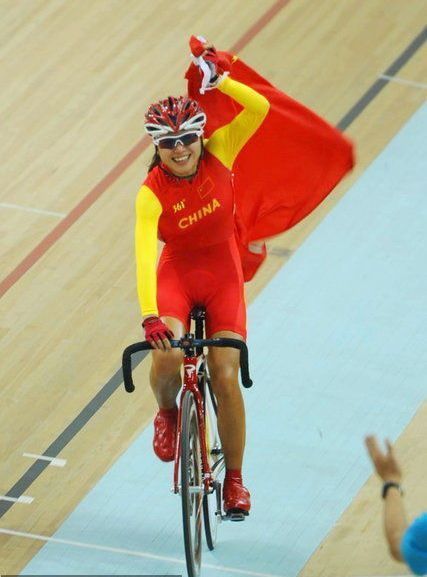 中国选手刘馨夺场地自行车女子记分赛金牌