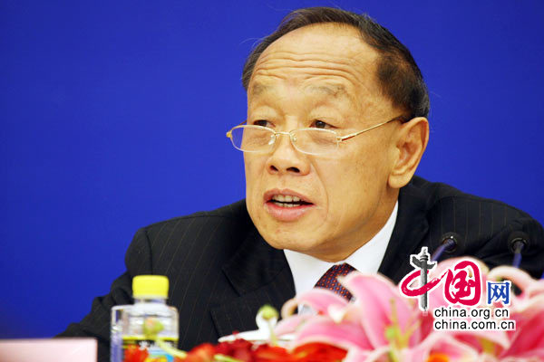 十一届全国人大三次会议新闻发布会召开
