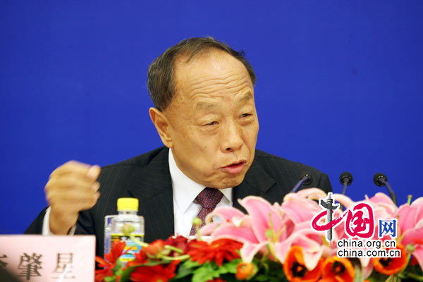 十一届全国人大三次会议新闻发布会召开