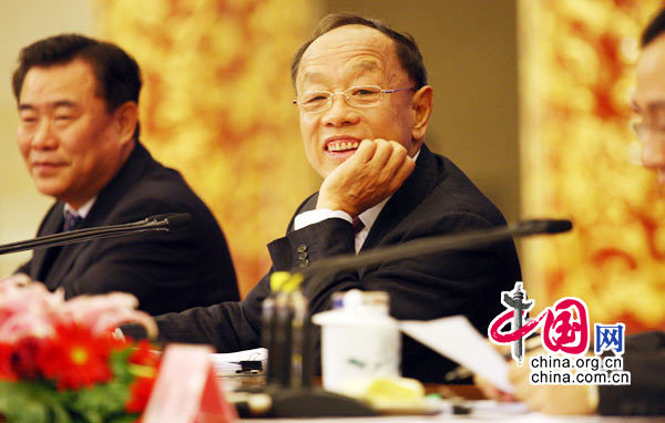 十一届全国人大三次会议新闻发布会召开