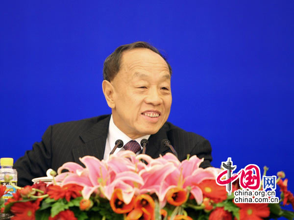 十一届全国人大三次会议新闻发布会召开