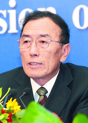 人大代表向巴平措:像爱护眼睛一样爱护民族团结