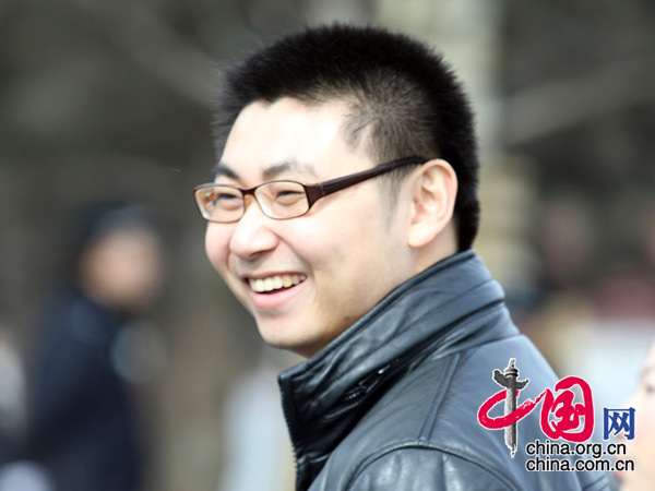 “两会”传真：帅哥年年有 今年特别多