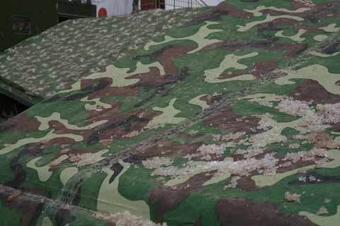 玉树突降冰雹[图]