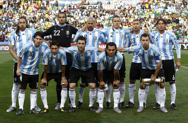 98年世界杯身披阿根廷\"10\"号球衣_98世界杯阿根廷球衣_世界届杯阿根廷纺织