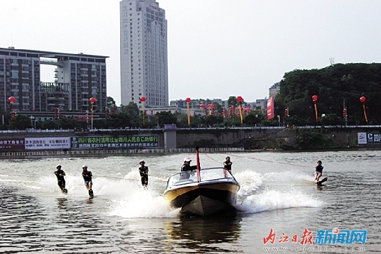 6月2日下午:中澳滑水队试水甜城湖