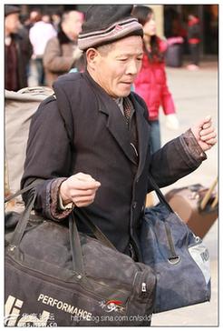 春运：网友镜头记录西安火车站“回家的表情”
