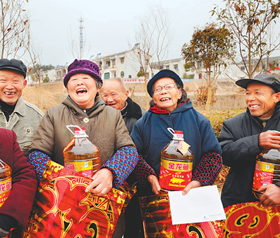 新春走基层 神州递心声