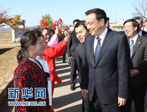 李克强参观朝中友好宅庵合作农场:“祝你们年年丰收”
