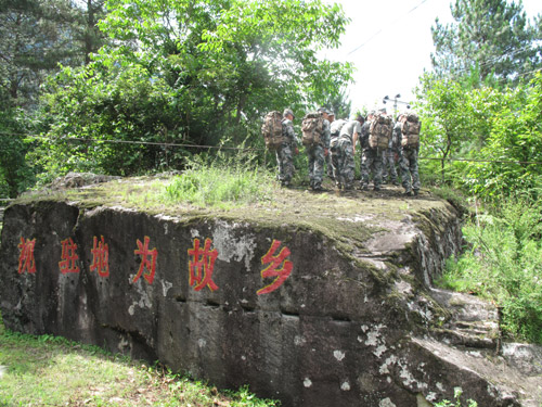 西藏边防昌都行：边防连队的溜索训练