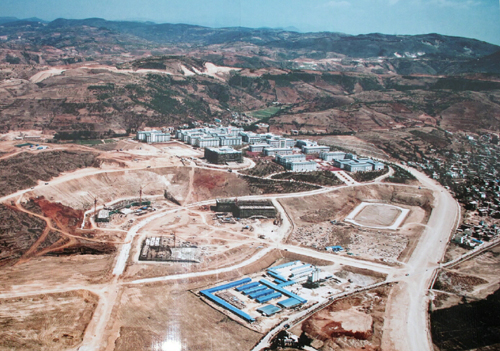 建在大理海东山地的技师学院