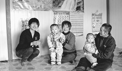 新春走基层:暖暖小年 满满信心