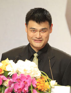 姚明正式宣布退役 9年NBA生涯巨人无法忘记的青春