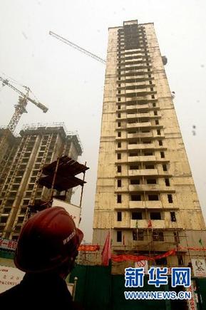 中国网事：2011年两会网民最关注的“五大热点话题”
