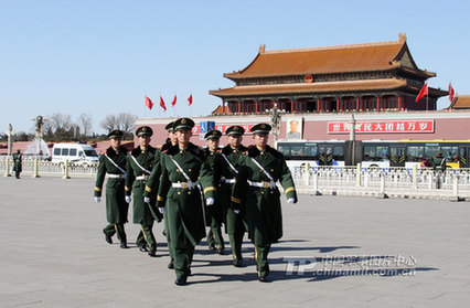 聚焦武警北京总队两会执勤哨兵