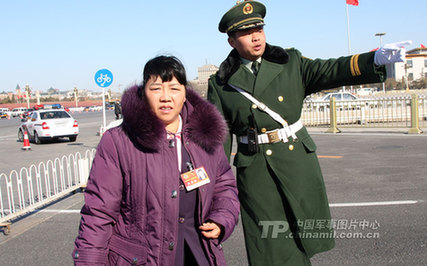 聚焦武警北京总队两会执勤哨兵