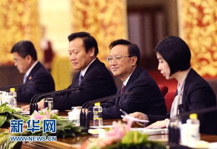外交部长杨洁篪答记者问
