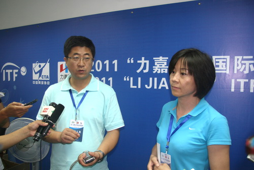 专访:大运网球比赛最担心天气多变
