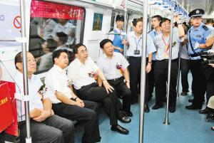 深圳地铁二期工程全网如期开通试运营