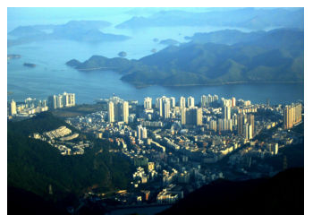 毗邻香港的亚太区域性国际化城市