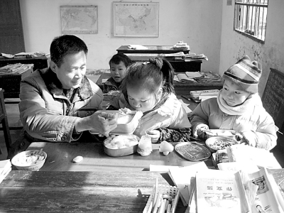 乡村教师朱建成的45年:“我愿永远守在这里!”