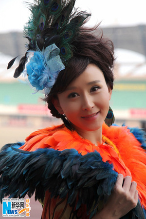 田亮舍身为公益 女装造型出镜颠覆出演“白富美”