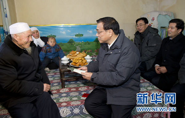 李克强在宁夏考察 强调更加注重保障基本民生