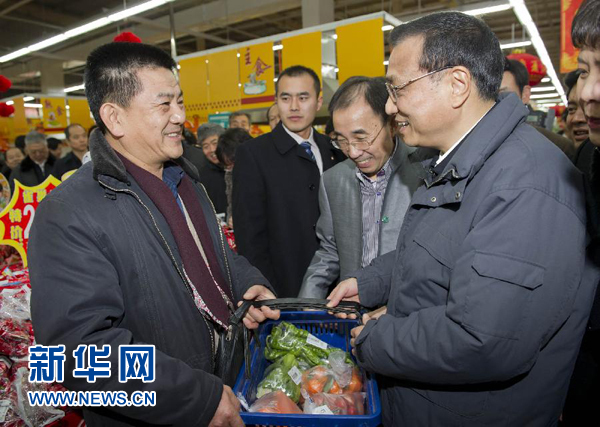 李克强在宁夏考察 强调更加注重保障基本民生