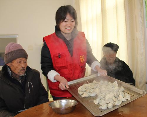 “星火义工”让爱无私传递