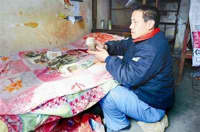 山东打工者14年“隐捐”资助50名贫困生