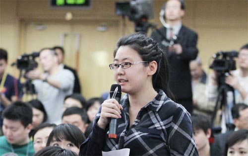 本网记者提问
