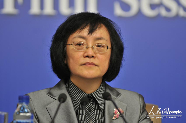 记者会主持人刘笑萍