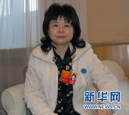 走近把“洞庭湖水”“湘江水”带到北京的基层人大代表杨莉