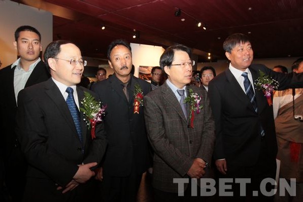 首届“印象西藏”摄影大赛作品展在京开幕