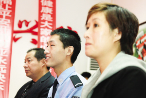 90后“最美学警”感动社会 李博亚：不后悔