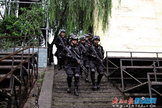 “滑水赛”安保力量